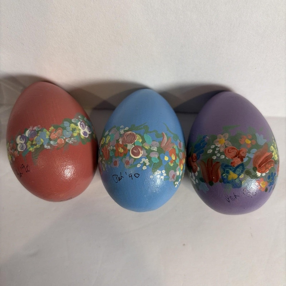 Wooden Easter Eggs Hand Painted Floral 3ct Lot Signed 1990